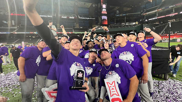 B3F2DC47-3110-42F5-AA44-9703E00B4124